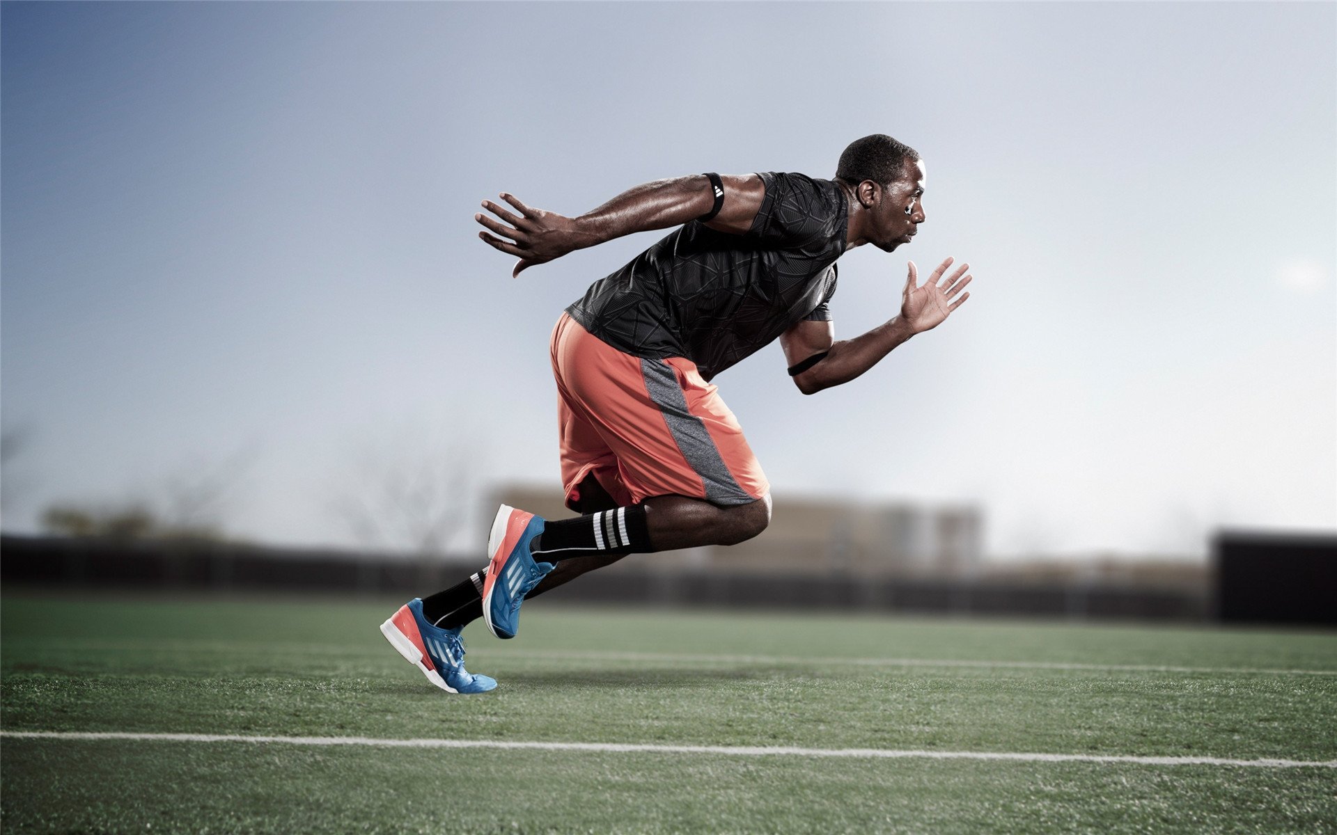 未来联盟：虚拟现实互动比赛震撼开启！，未来战场虚拟现实竞技中心